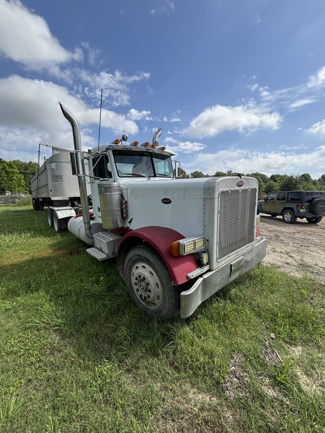 Image of Peterbilt 379 equipment image 1