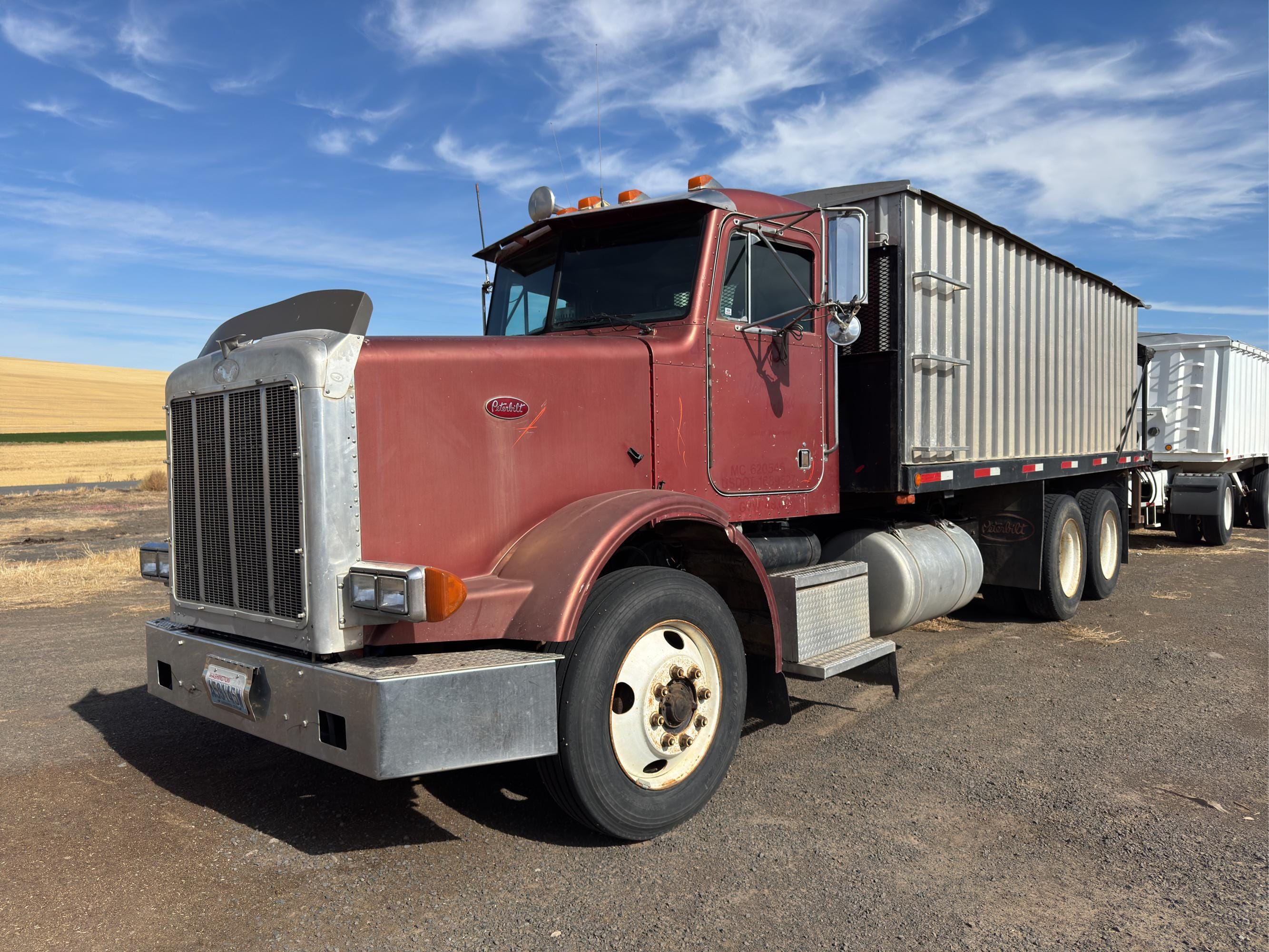 Main image Peterbilt 379