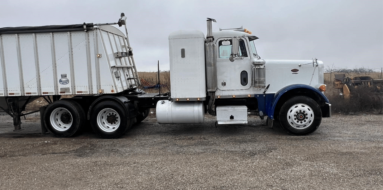 Main image Peterbilt 379