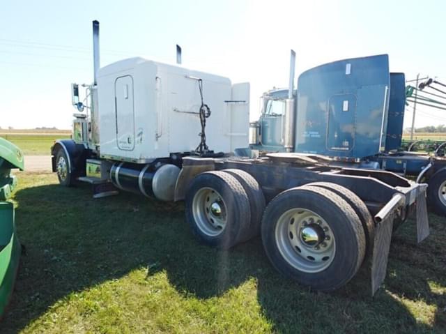 Image of Peterbilt 379 equipment image 3