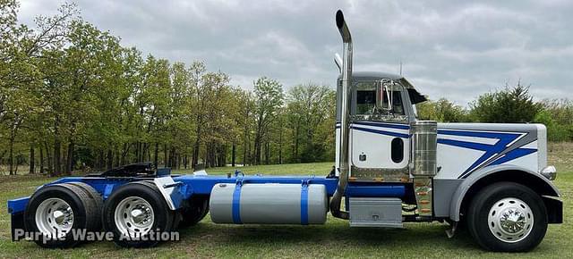 Image of Peterbilt 379 equipment image 3