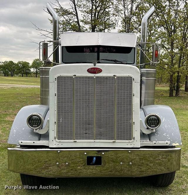 Image of Peterbilt 379 equipment image 1
