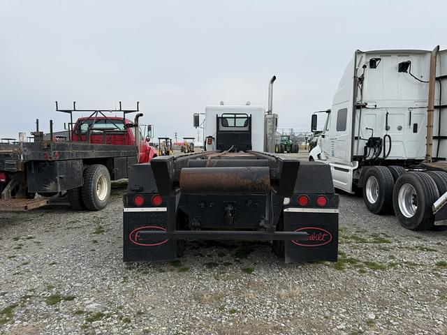 Image of Peterbilt 379 equipment image 4