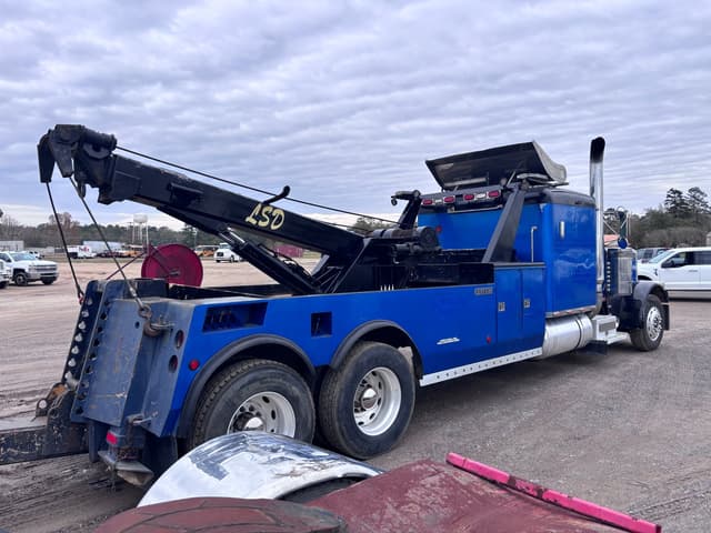 Image of Peterbilt 379 equipment image 1