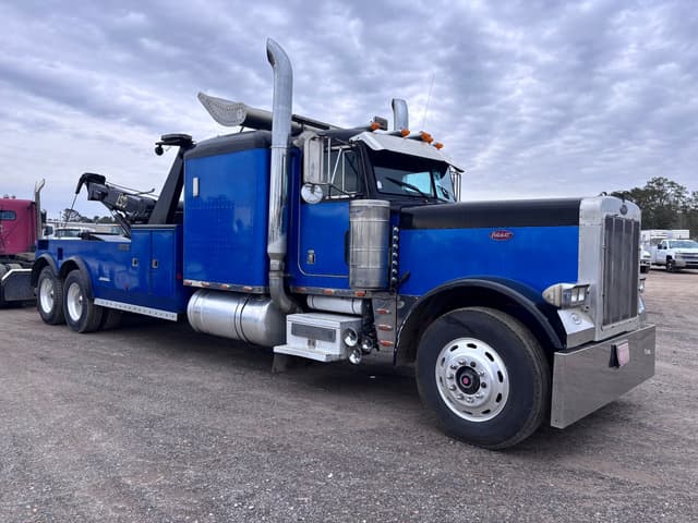Image of Peterbilt 379 equipment image 2