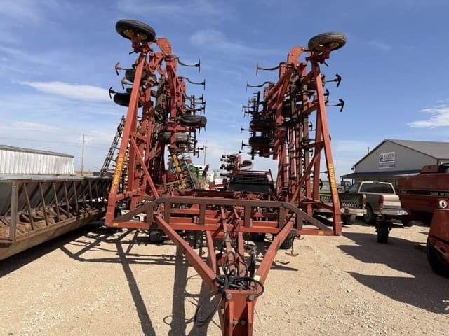 Image of Sunflower 5552 equipment image 1