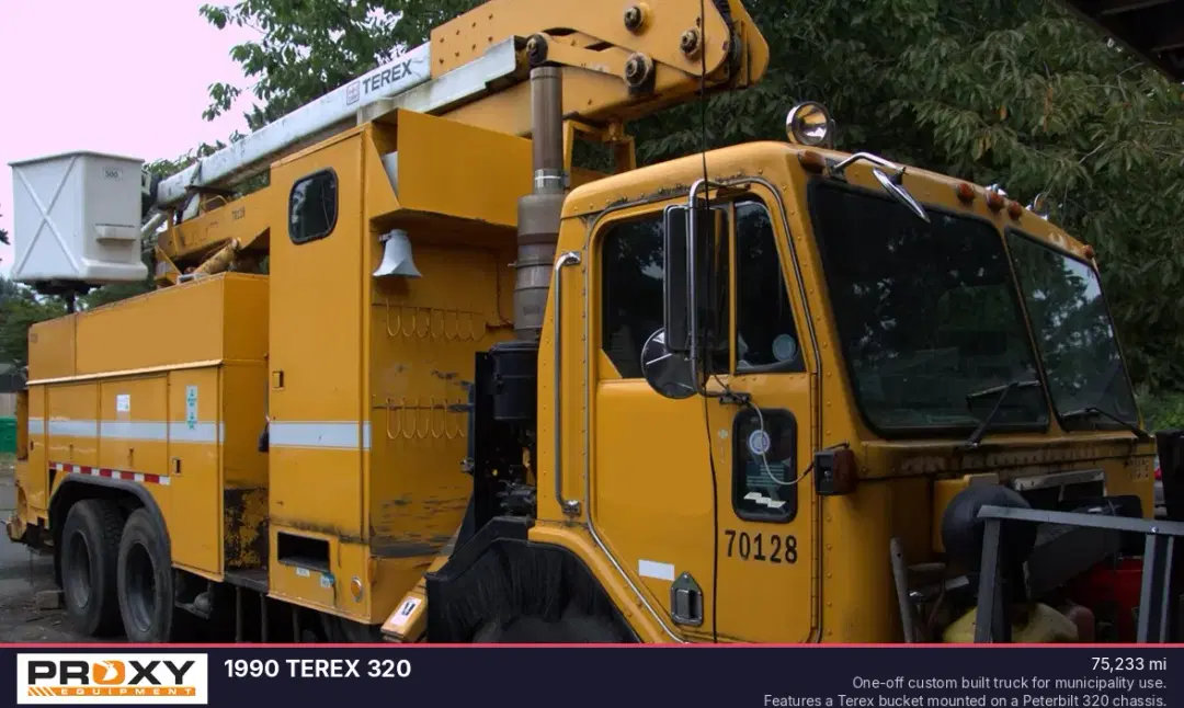 Image of Peterbilt 320 Primary image