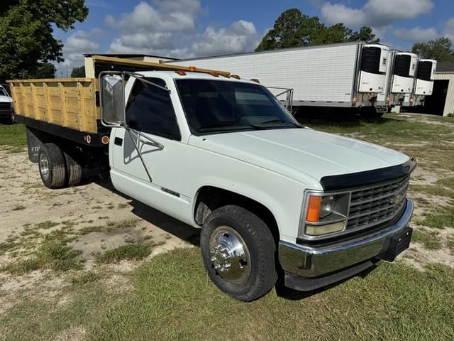 Image of Chevrolet 3500 equipment image 1