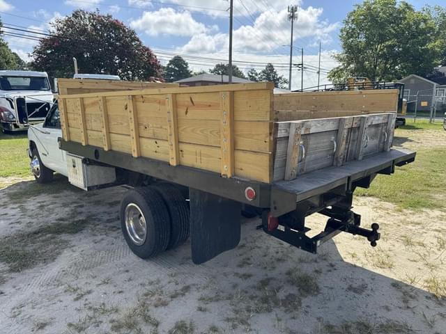 Image of Chevrolet 3500 equipment image 3