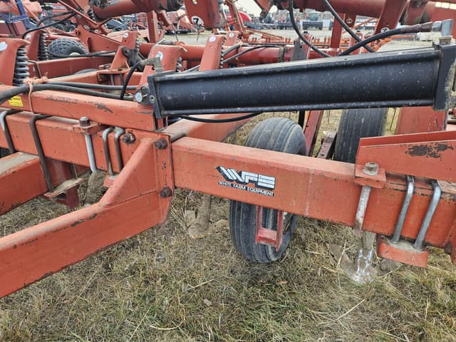 Image of White 426 equipment image 1