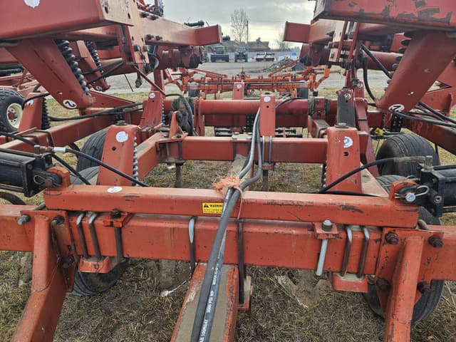 Image of White 426 equipment image 2