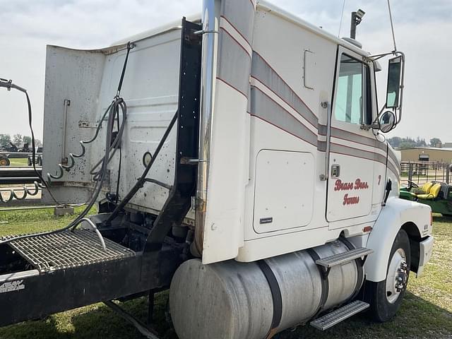 Image of White GMC WIA equipment image 2
