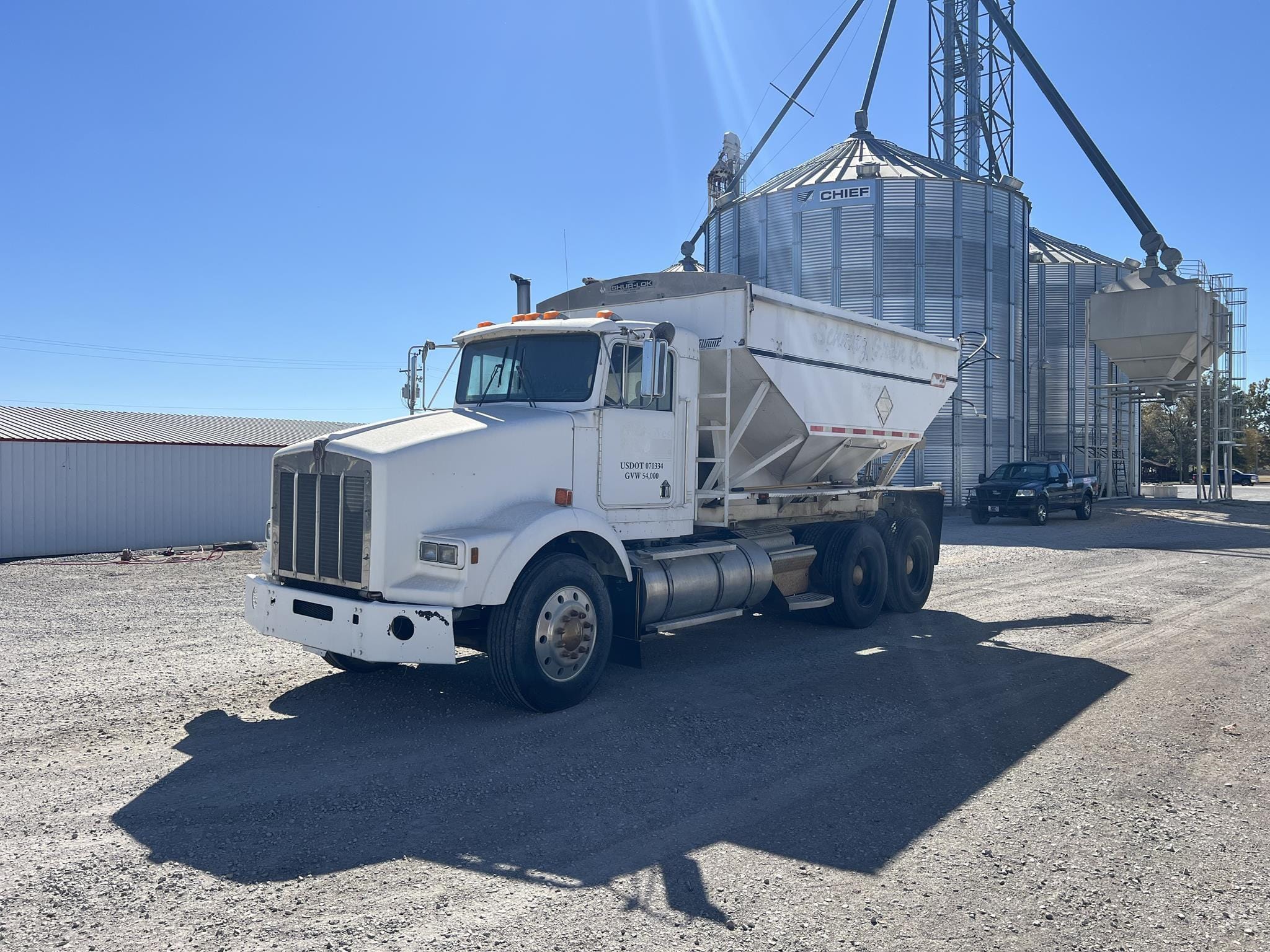 Main image Kenworth T800