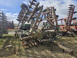 1990 Wishek 842 Image