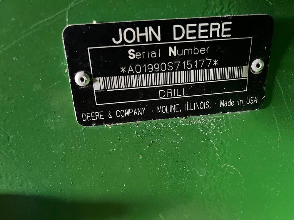 Image of John Deere 1990 Image 1