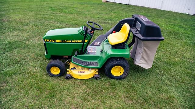 Image of John Deere LX172 equipment image 2