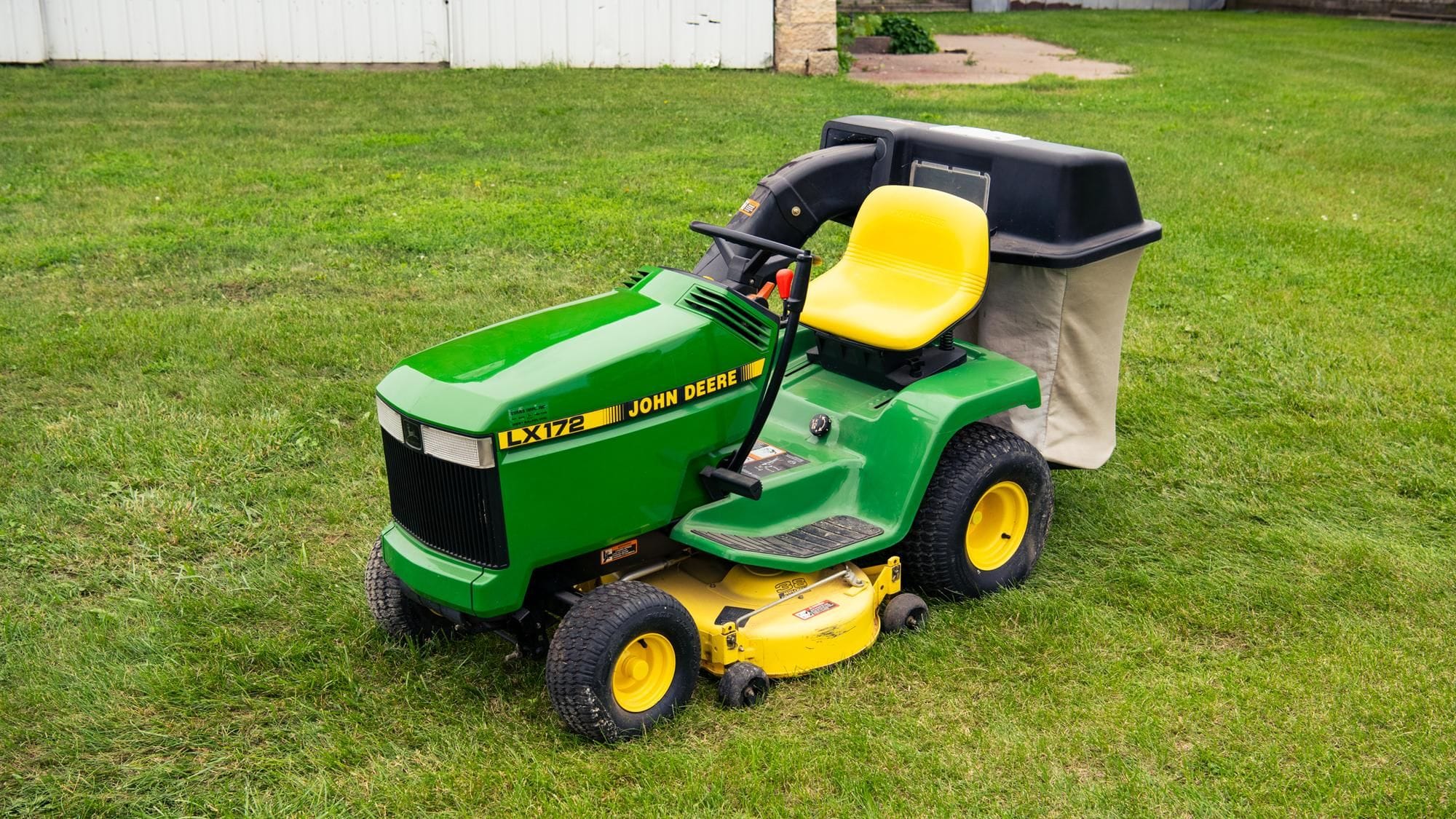 Main image John Deere LX172