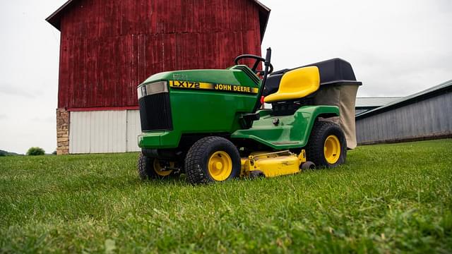 Image of John Deere LX172 equipment image 1