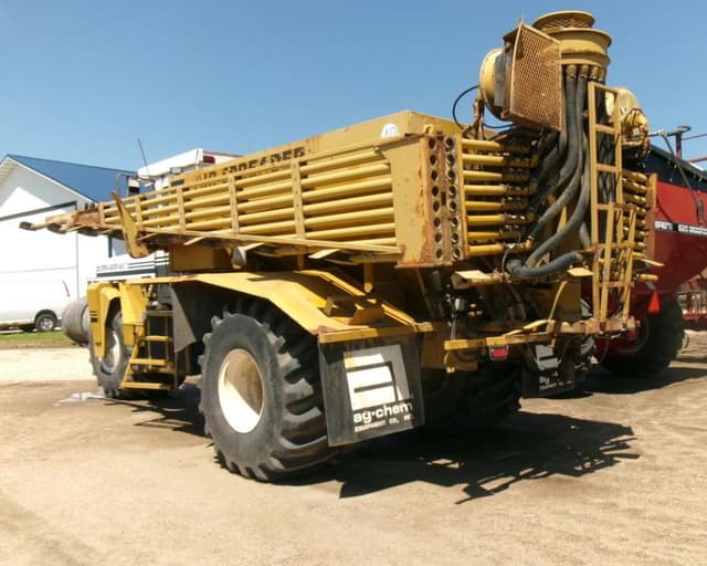 Image of Ag-Chem Terra-Gator 1603 equipment image 2