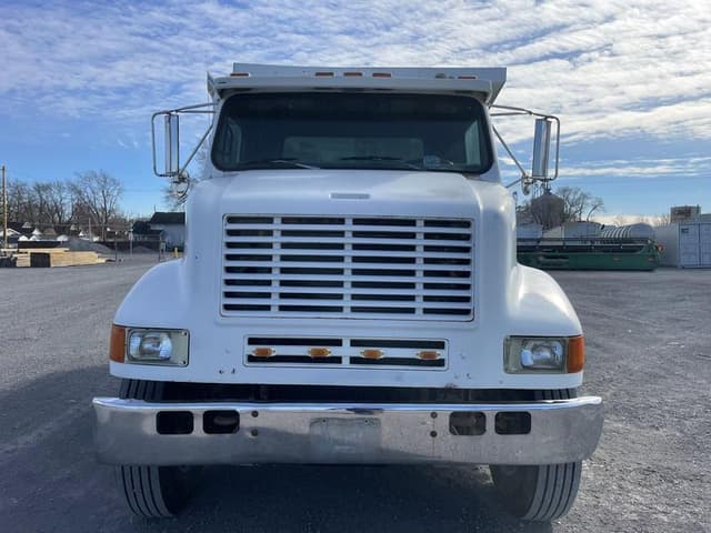 Image of International Cargo Star 1810 equipment image 1