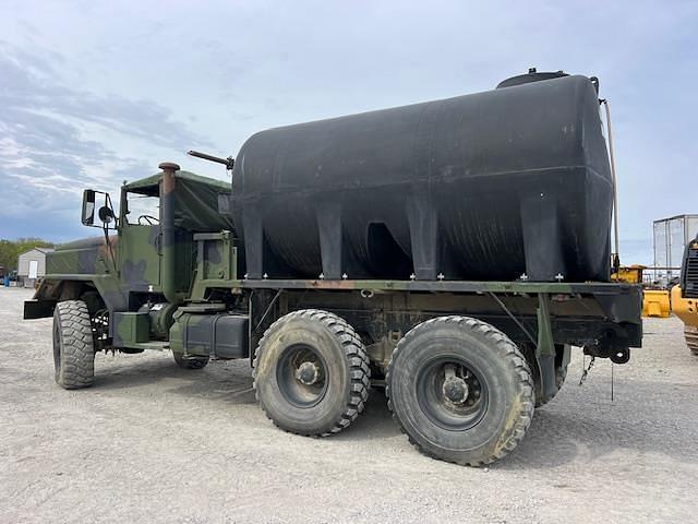 Image of AM General M925 equipment image 2