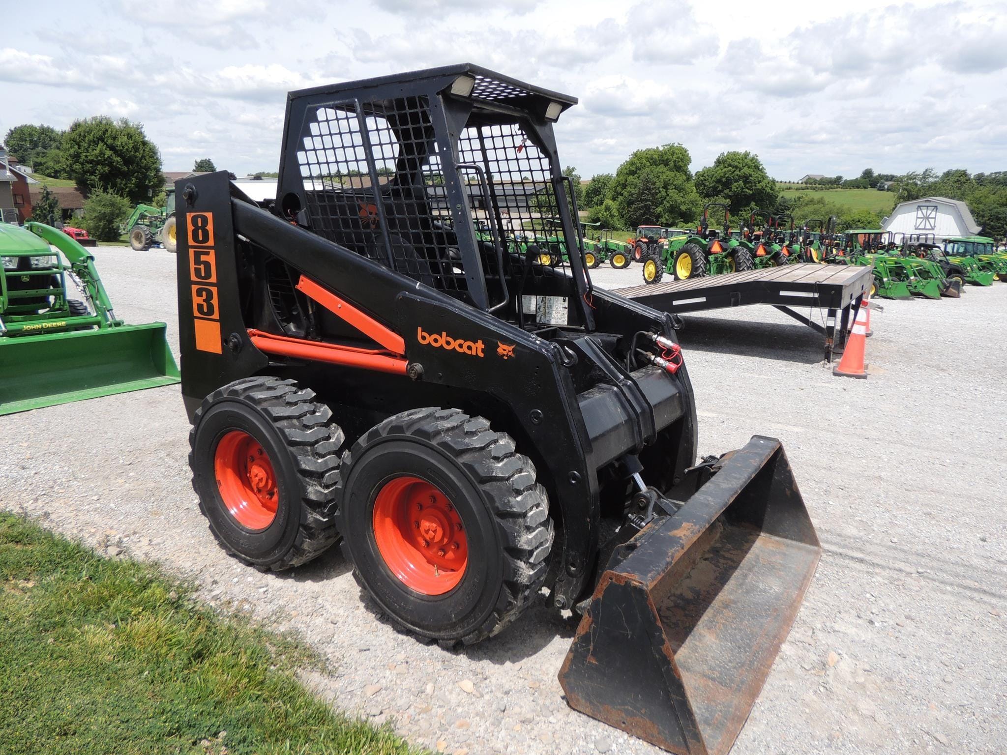 1991 Bobcat 853 Equipment Image0