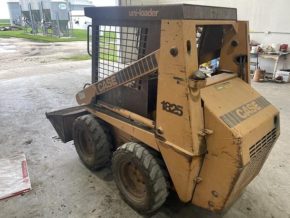 Image of Case 1825 equipment image 3