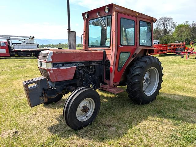 Image of Case IH 395 equipment image 2
