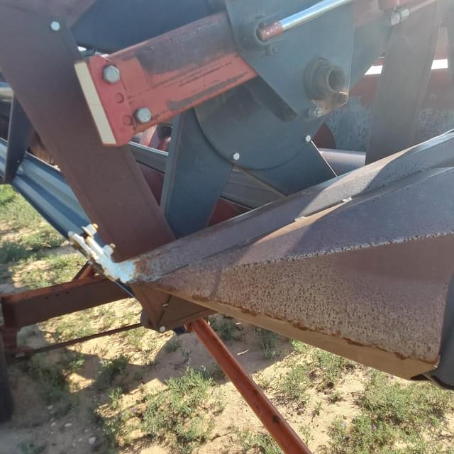 Image of Case IH 1010 equipment image 2