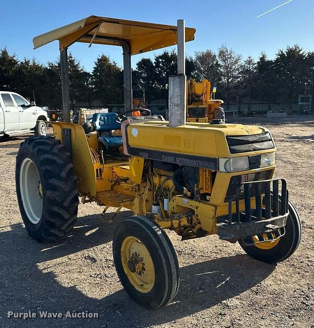 Image of Case IH 495 equipment image 2