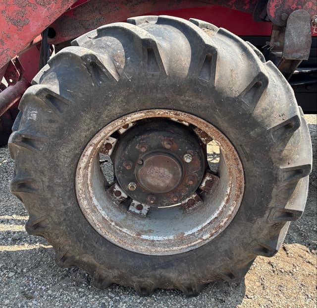 Image of Case IH 5140 equipment image 3