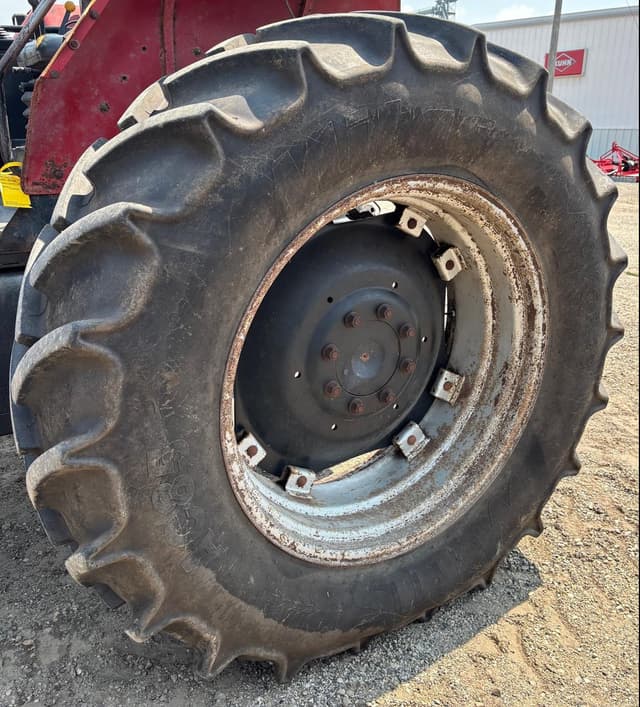 Image of Case IH 5140 equipment image 4