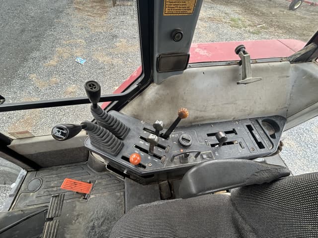 Image of Case IH 5140 equipment image 2