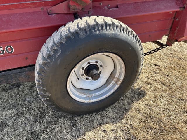 Image of Case IH 550 equipment image 3