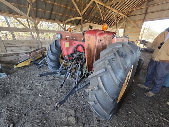 Image of Case IH 595 equipment image 2