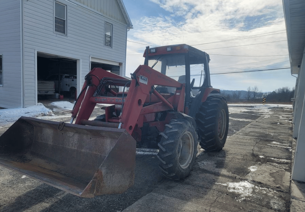 Image of Case IH 695 Primary image