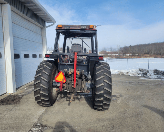 Image of Case IH 695 equipment image 2