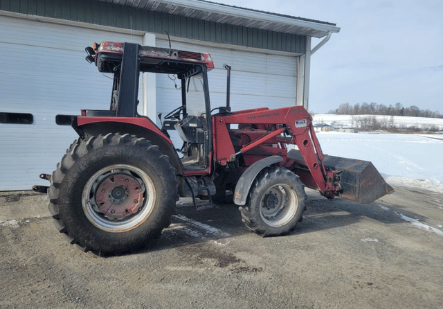 Image of Case IH 695 equipment image 3