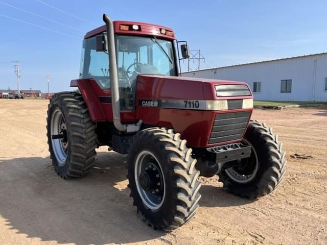 Image of Case IH 7110 equipment image 2