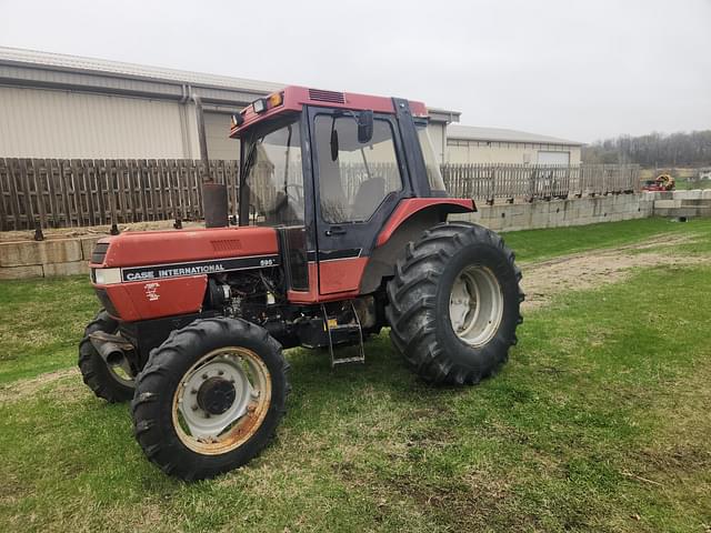 Image of Case IH 595 equipment image 1