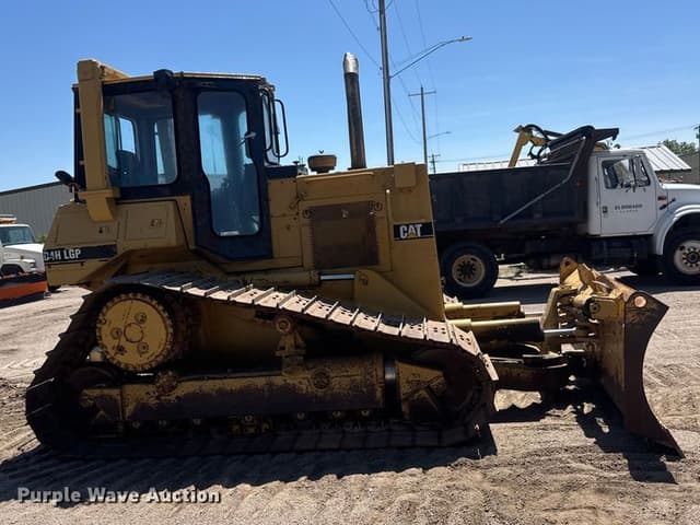 Image of Caterpillar D4H-LGP equipment image 3