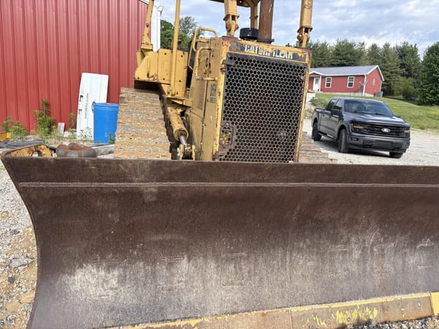 Image of Caterpillar D5H equipment image 4