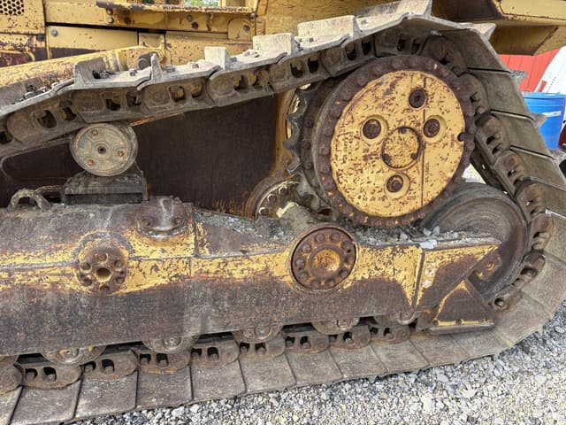 Image of Caterpillar D5H equipment image 2