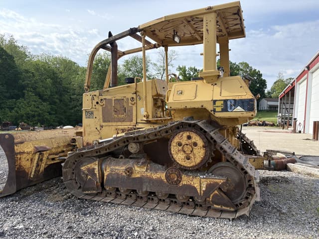 Image of Caterpillar D5H equipment image 1