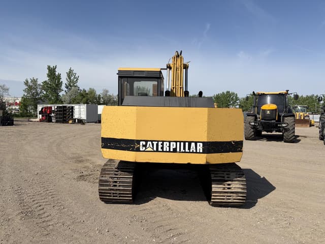 Image of Caterpillar E120B equipment image 3