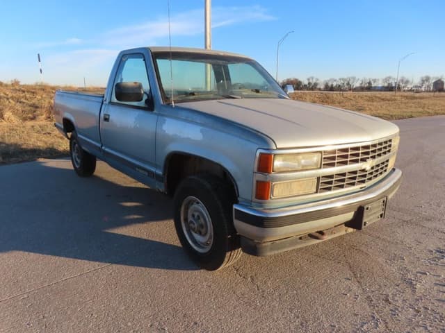 Image of Chevrolet 1500 equipment image 3