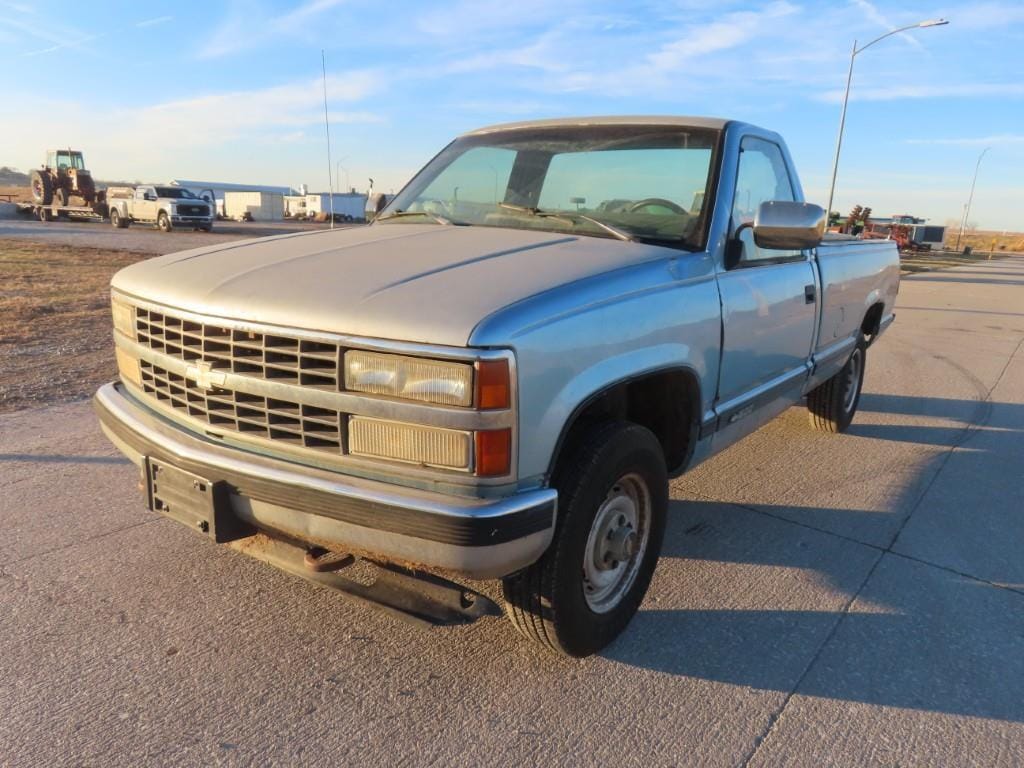 1991 Chevrolet 1500 Equipment Image0