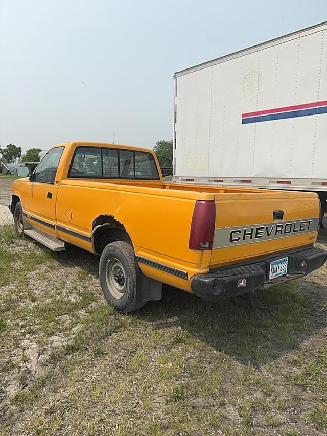 Image of Chevrolet 1500 equipment image 4