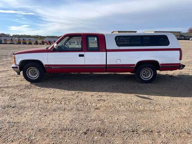 Image of Chevrolet 2500 equipment image 1