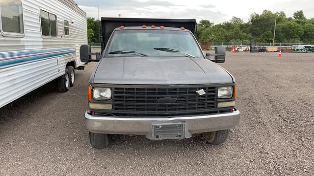 Image of Chevrolet 3500 equipment image 1